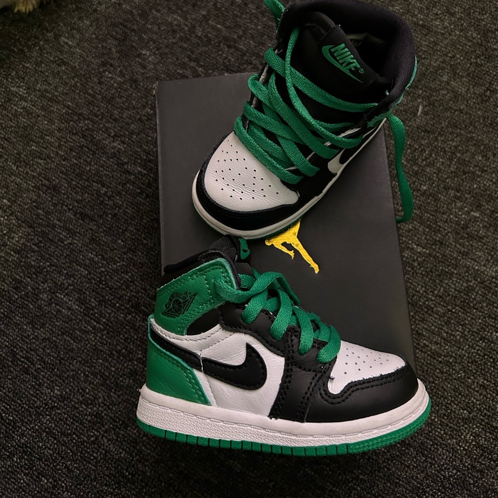 Lucky green Jordan 1